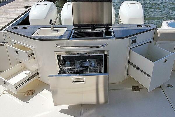 LA GRISSELLE 41ft Boston Whaler Yacht For Sale
