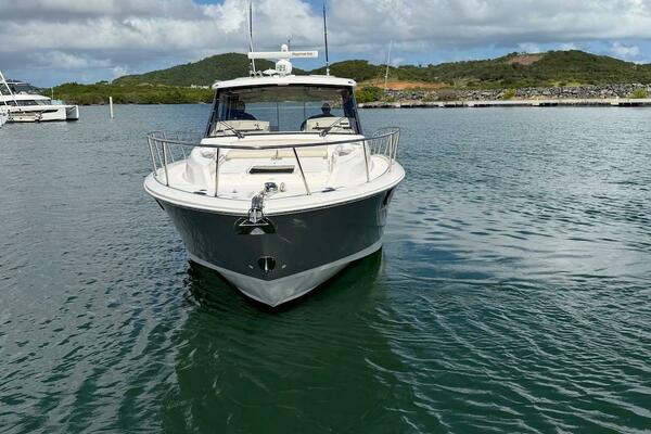 LA GRISSELLE 41ft Boston Whaler Yacht For Sale