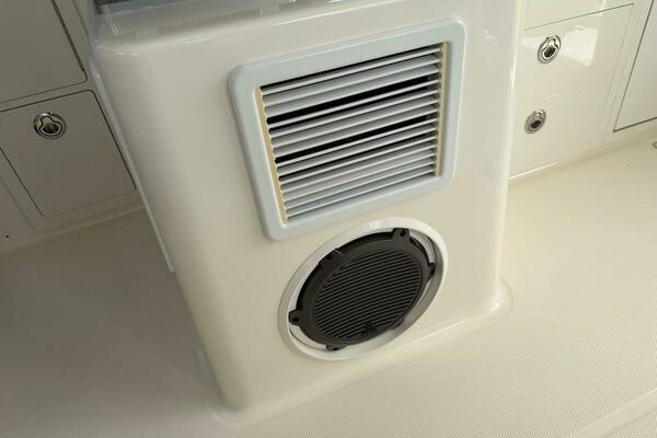 LA GRISSELLE 41ft Boston Whaler Yacht For Sale