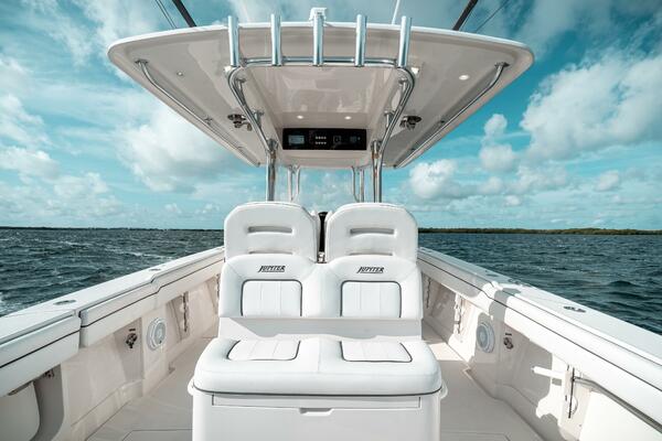 34ft Jupiter Yacht For Sale