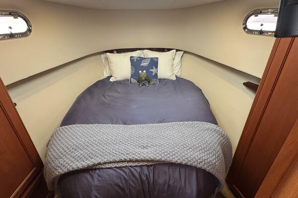 Side Trip 34ft Mainship Yacht For Sale