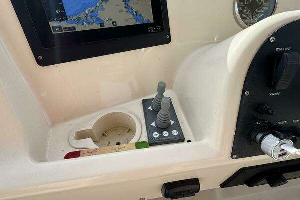 Mainship 34 TRAWLER Yacht For Sale