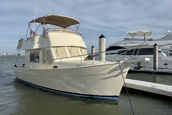 Side Trip 34ft Mainship Yacht For Sale