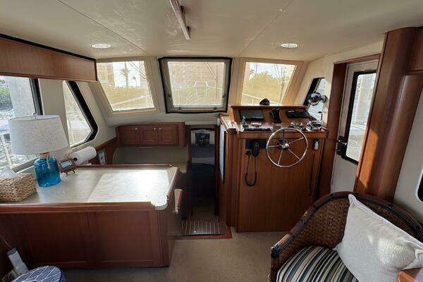 Mainship 34 TRAWLER Yacht For Sale