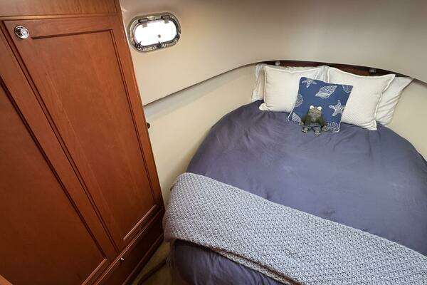 Mainship 34 TRAWLER Yacht For Sale