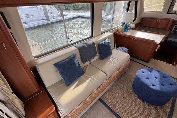 Side Trip 34ft Mainship Yacht For Sale