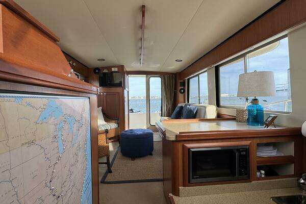 Mainship 34 TRAWLER Yacht For Sale