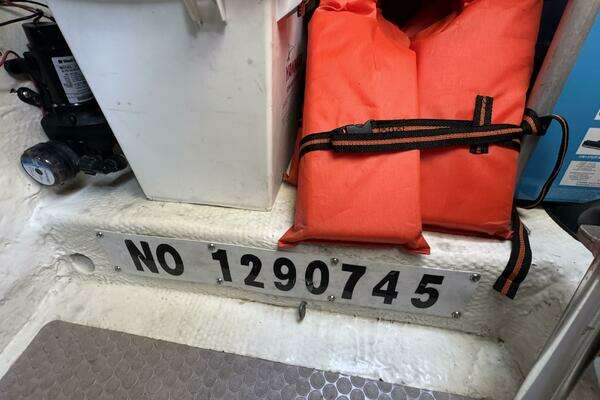 Mainship 34 TRAWLER Yacht For Sale