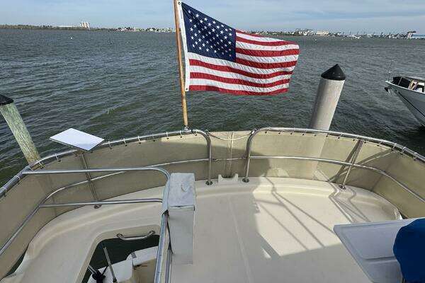 Mainship 34 TRAWLER Yacht For Sale