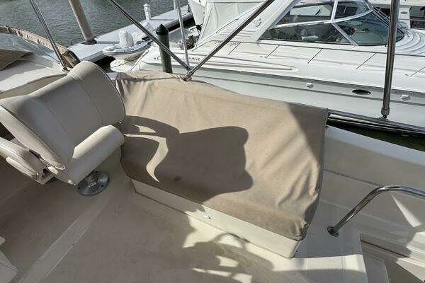 Mainship 34 TRAWLER Yacht For Sale