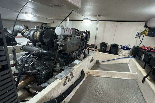 Mainship 34 TRAWLER Yacht For Sale