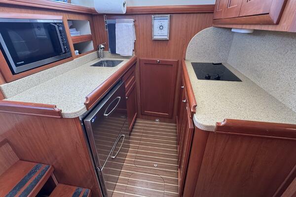 Side Trip 34ft Mainship Yacht For Sale