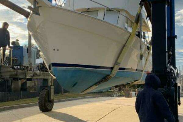 Mainship 34 TRAWLER Yacht For Sale