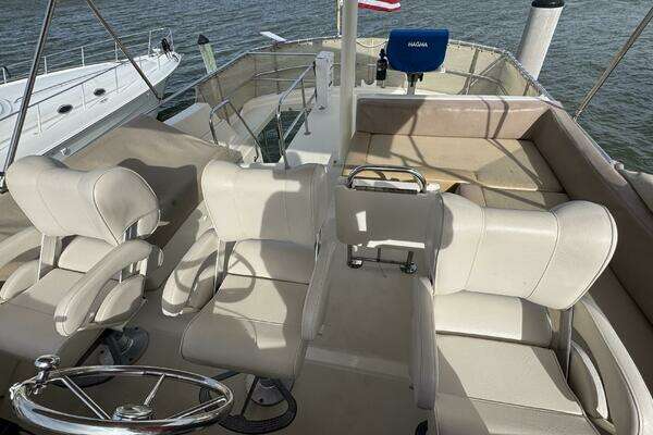 Mainship 34 TRAWLER Yacht For Sale