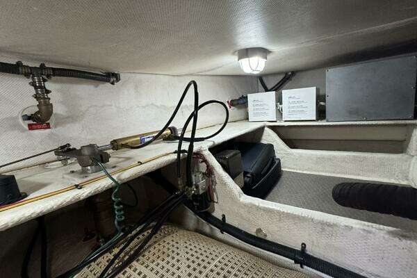 Mainship 34 TRAWLER Yacht For Sale