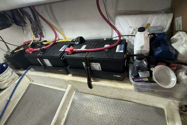 Mainship 34 TRAWLER Yacht For Sale