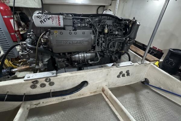 Side Trip 34ft Mainship Yacht For Sale