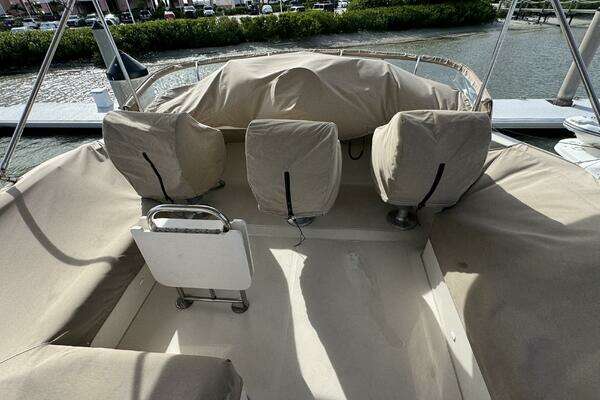 Mainship 34 TRAWLER Yacht For Sale