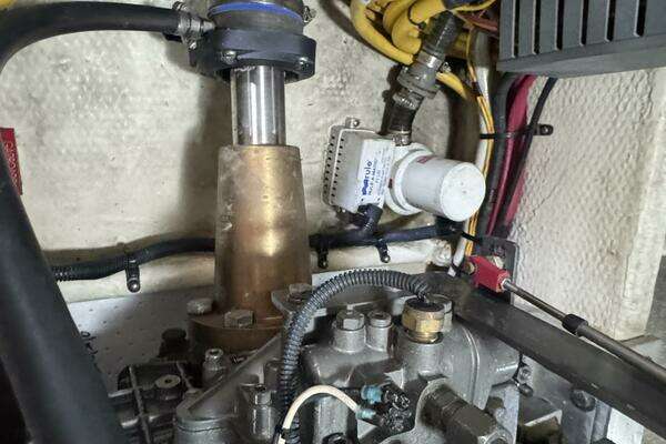 Mainship 34 TRAWLER Yacht For Sale