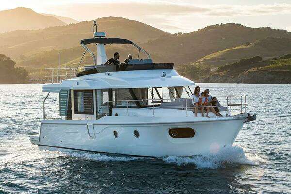 Beneteau Swift Trawler 41 Yacht For Sale