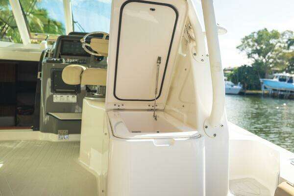 Pursuit OS 385 Offshore Yacht For Sale