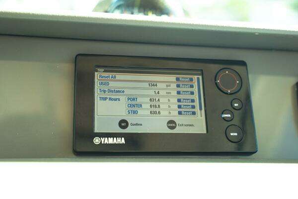 Pursuit OS 385 Offshore Yacht For Sale