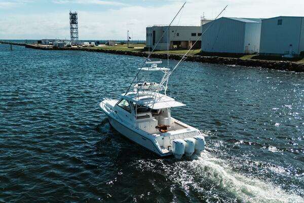 Pursuit OS 385 Offshore Yacht For Sale