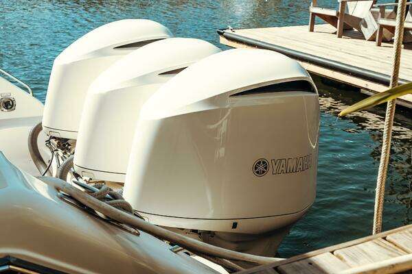 Pursuit OS 385 Offshore Yacht For Sale