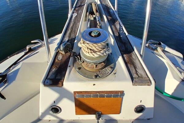 Concrete Idea 48ft Hatteras Yacht For Sale