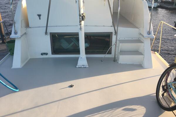 Concrete Idea 48ft Hatteras Yacht For Sale