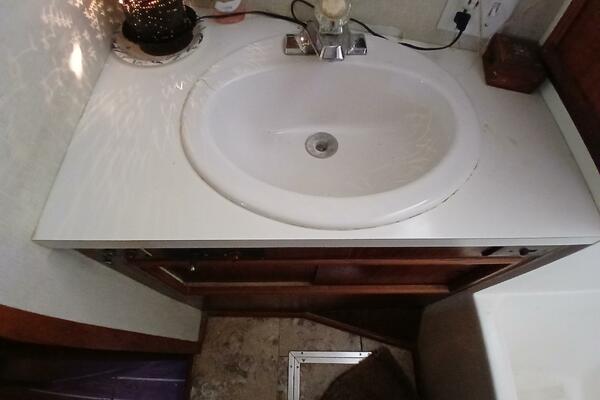 Concrete Idea 48ft Hatteras Yacht For Sale