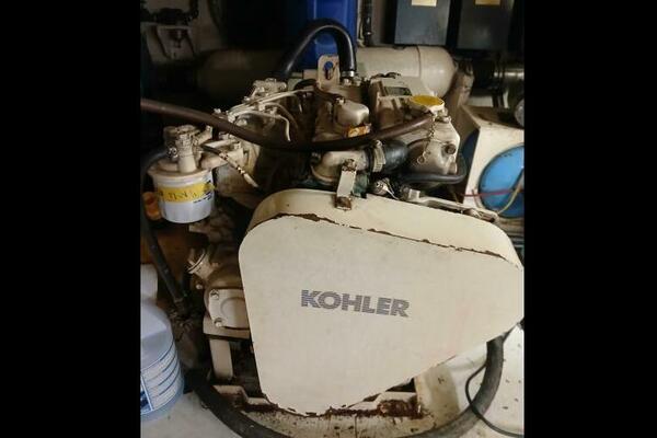 Concrete Idea 48ft Hatteras Yacht For Sale