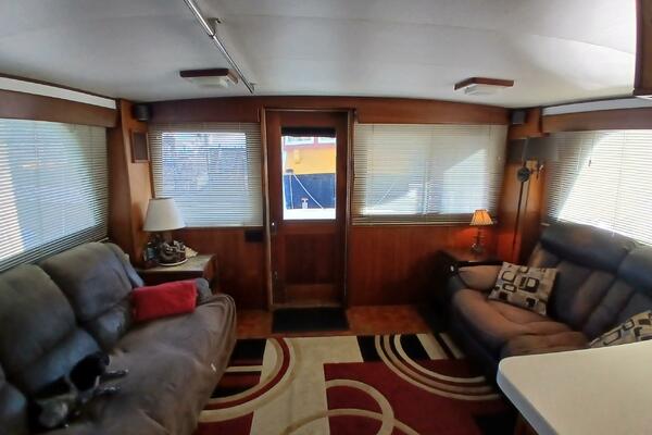 Concrete Idea 48ft Hatteras Yacht For Sale