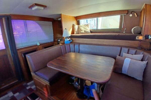 Concrete Idea 48ft Hatteras Yacht For Sale