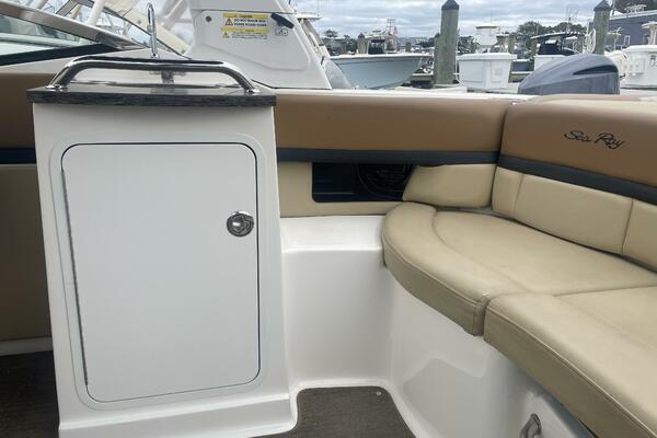 25ft Sea Ray Yacht For Sale