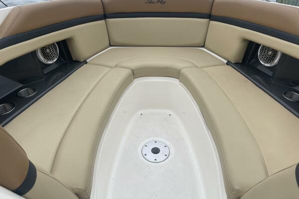 25ft Sea Ray Yacht For Sale