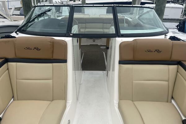 25ft Sea Ray Yacht For Sale