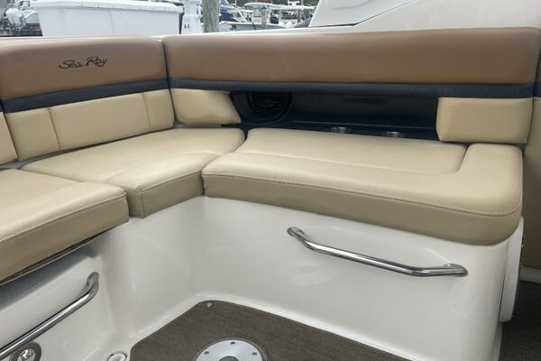25ft Sea Ray Yacht For Sale
