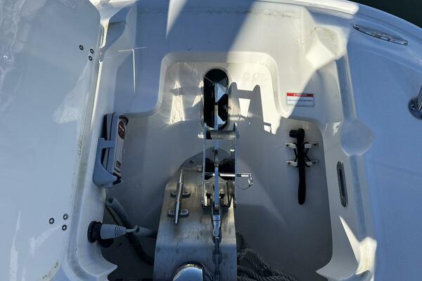 Bae Life 27ft Boston Whaler Yacht For Sale