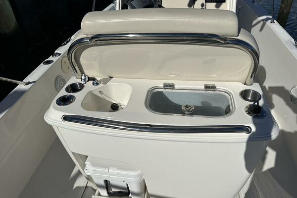 Bae Life 27ft Boston Whaler Yacht For Sale