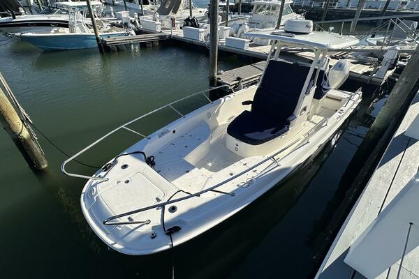 Bae Life 27ft Boston Whaler Yacht For Sale