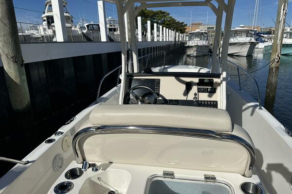 Bae Life 27ft Boston Whaler Yacht For Sale