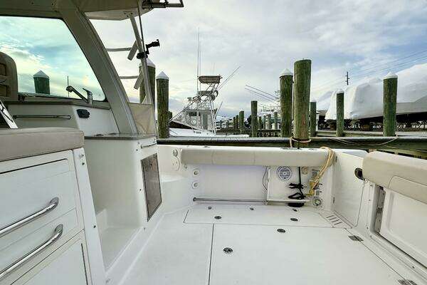 Boston Whaler 345 Conquest Pilothouse Yacht For Sale