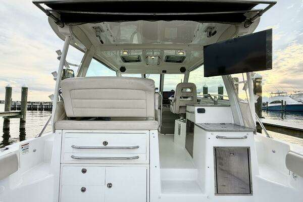 Boston Whaler 345 Conquest Pilothouse Yacht For Sale