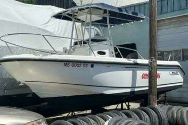 Photo of the 2002 Boston Whaler 21 Outrage
