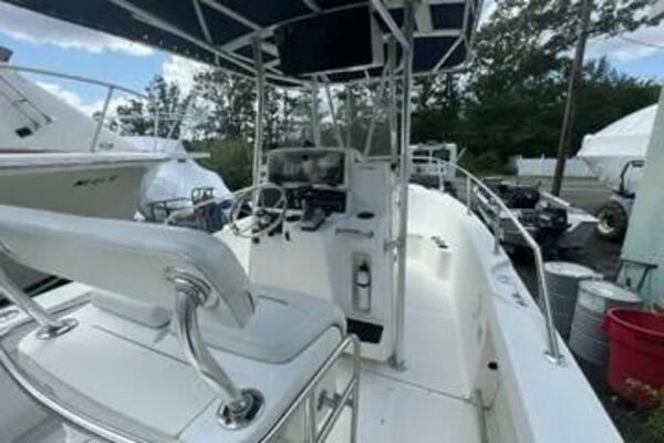 21ft Boston Whaler Yacht For Sale