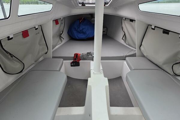 Salubrity 24ft Beneteau Yacht For Sale