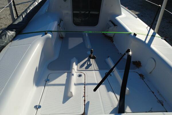 Salubrity 24ft Beneteau Yacht For Sale