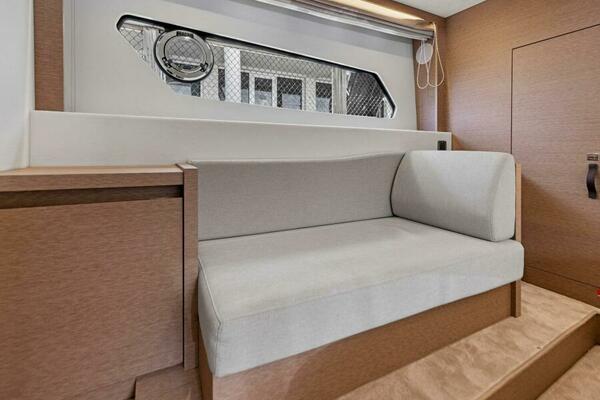 2025 Prestige 460 Flybridge - Sistership