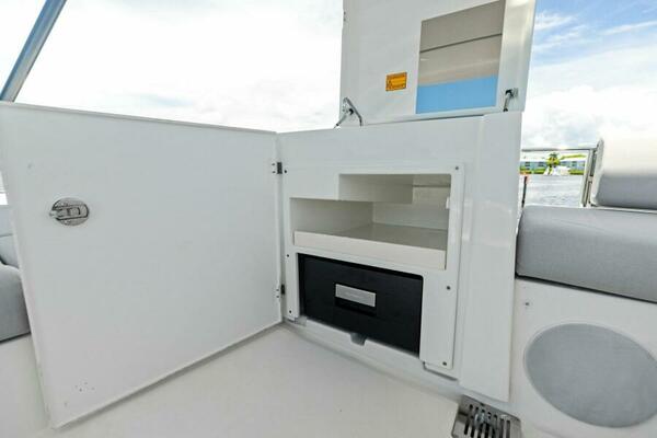 2025 Prestige 460 Flybridge - Sistership